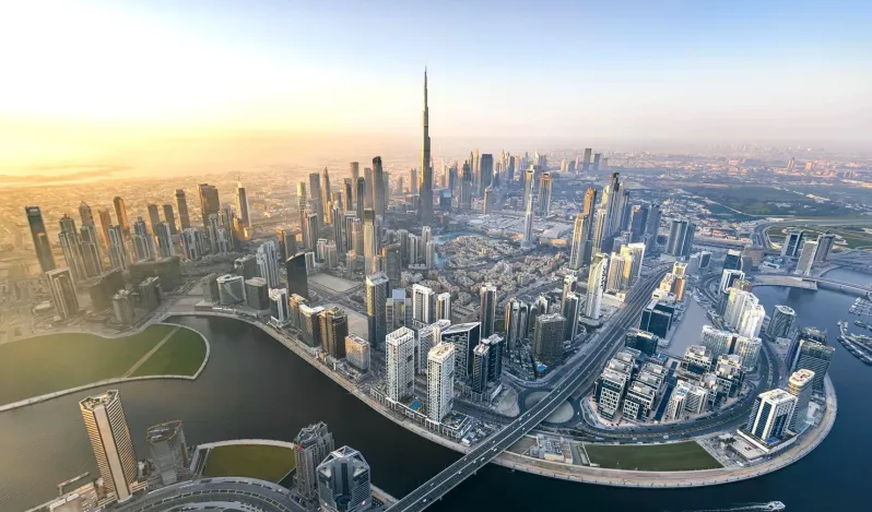 Le marché immobilier de Dubaï réalise un bond historique : les ventes dépassent 650 milliards de dirhams en 2025 grâce à l'exécution de 204,28 milliers de transactions.