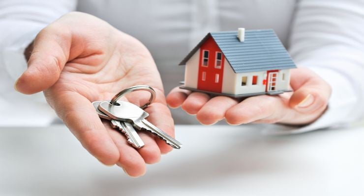 What are the criteria for choosing the best real estate investment company?