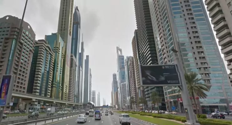 What are the risks of buying property in Dubai?